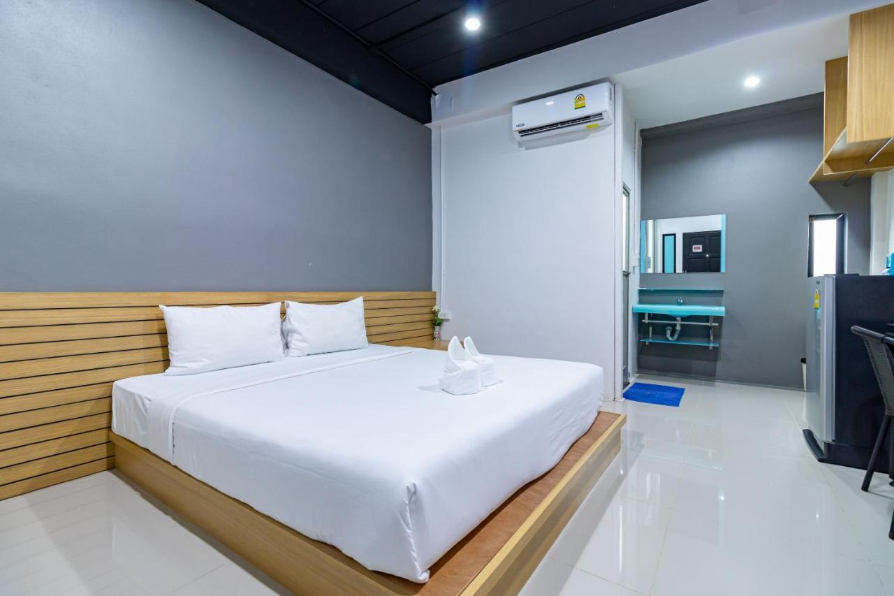 Ban Yep Chaeng Cs Klongtoey Grand Resort מראה חיצוני תמונה