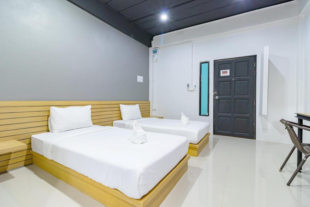 Ban Yep Chaeng Cs Klongtoey Grand Resort מראה חיצוני תמונה