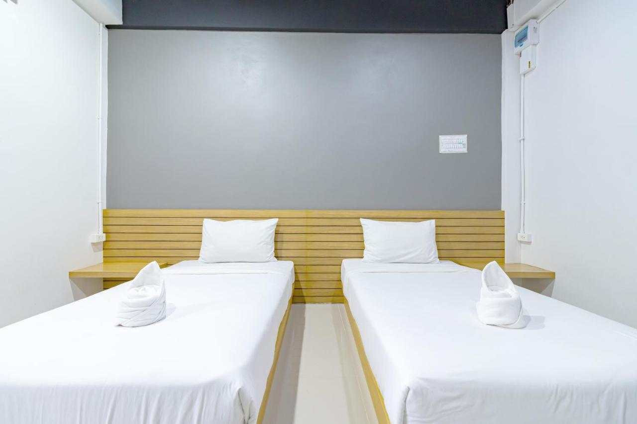 Ban Yep Chaeng Cs Klongtoey Grand Resort מראה חיצוני תמונה