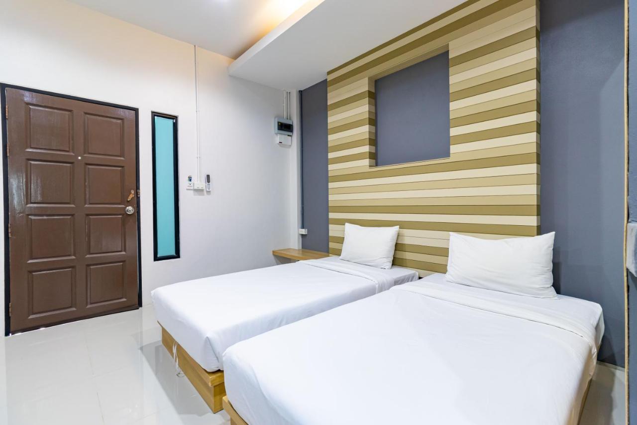 Ban Yep Chaeng Cs Klongtoey Grand Resort מראה חיצוני תמונה